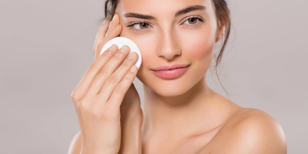 4 Simple yet Amazing Ways to Remove Makeup Without Makeup Remover